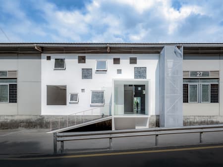 Apelron Contemporary